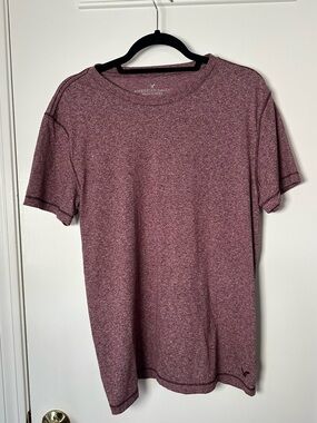 Red Static American Eagle Mens Tshirt size Medium